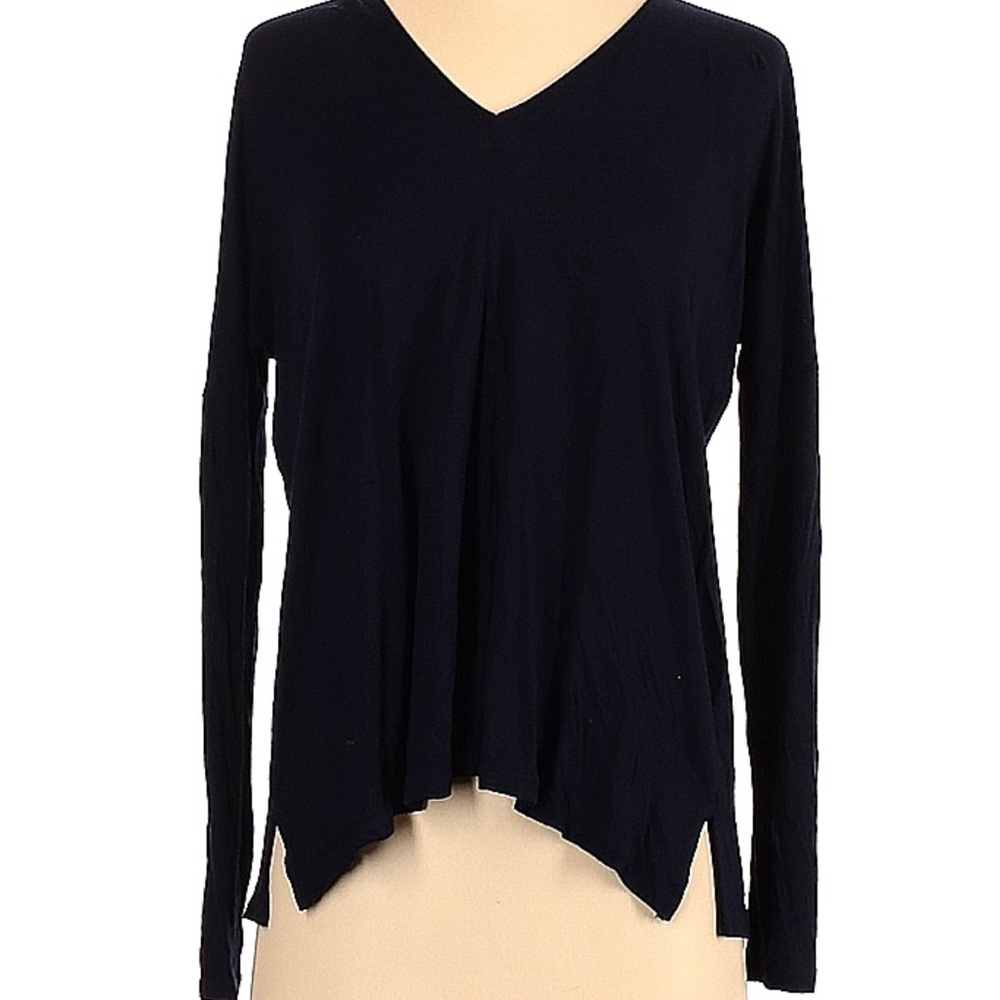 Vince. Long Sleeve V Neck Top
